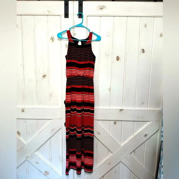 orange and black striped dress Tracy Studio STYLIZED NECKLINE WAVY FLOWING CAPE SLEEVES DRESS main image 0